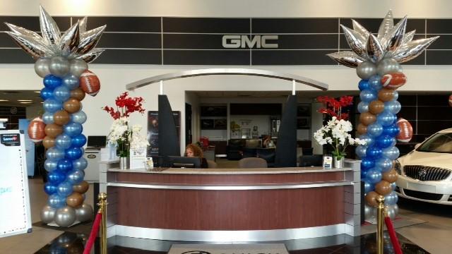 Dealership gallery photo 8