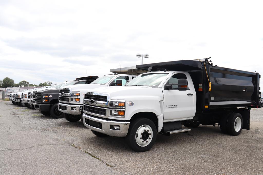 Dealership gallery photo 9