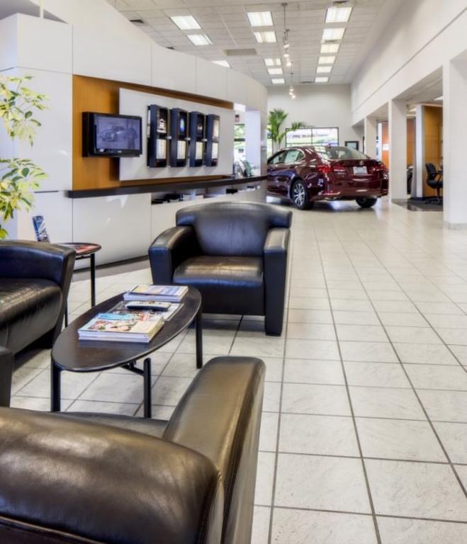 Dealership gallery photo 5