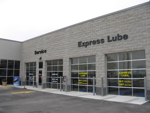 Dealership gallery photo 2