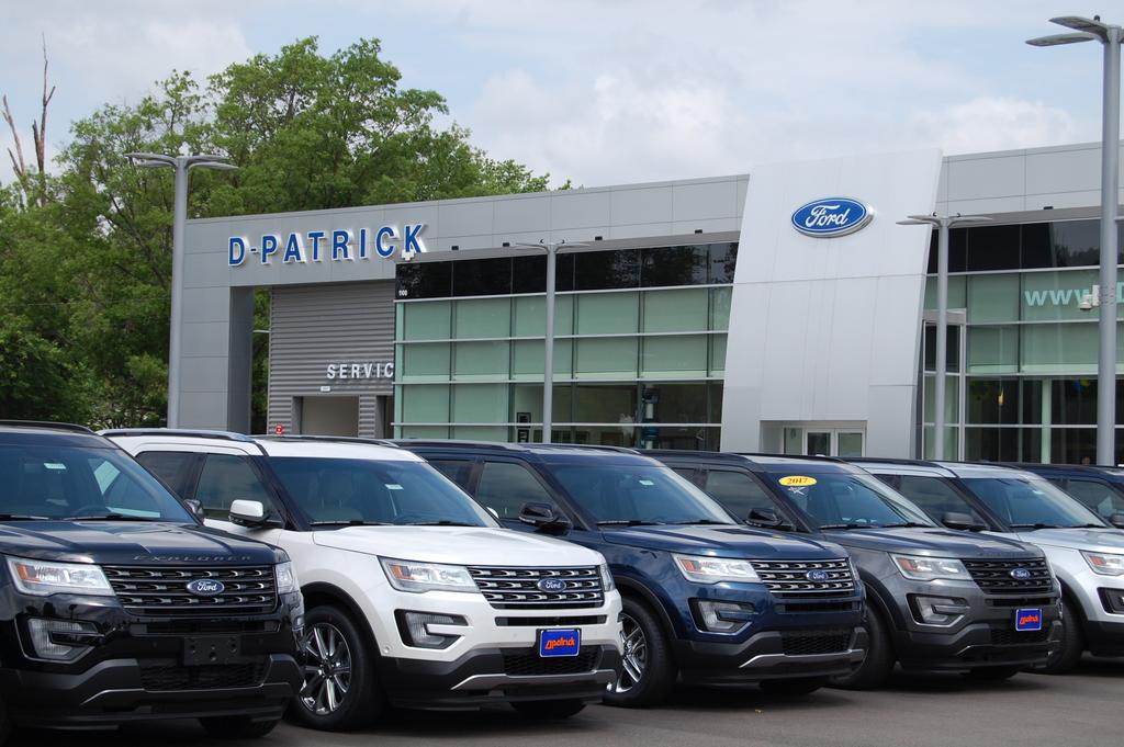 Dealership gallery photo 1