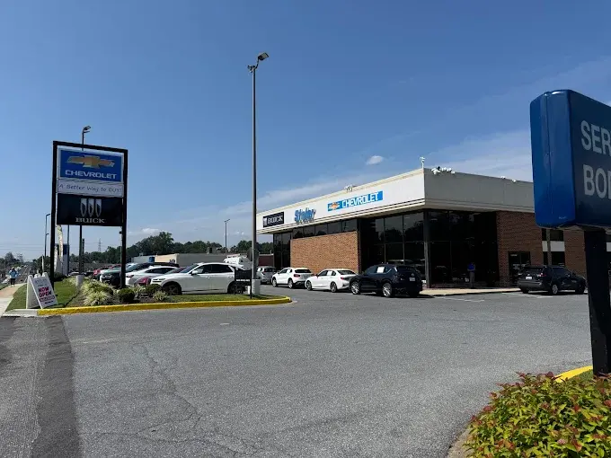 Dealership gallery photo 1