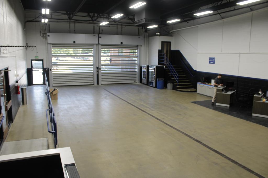 Dealership gallery photo 9