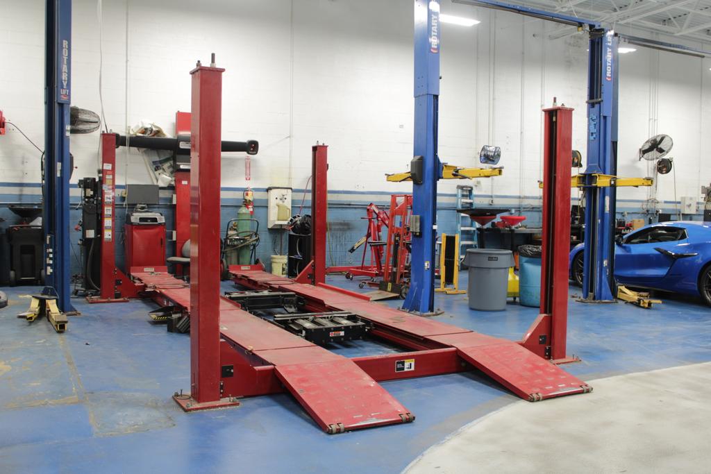 Dealership gallery photo 15