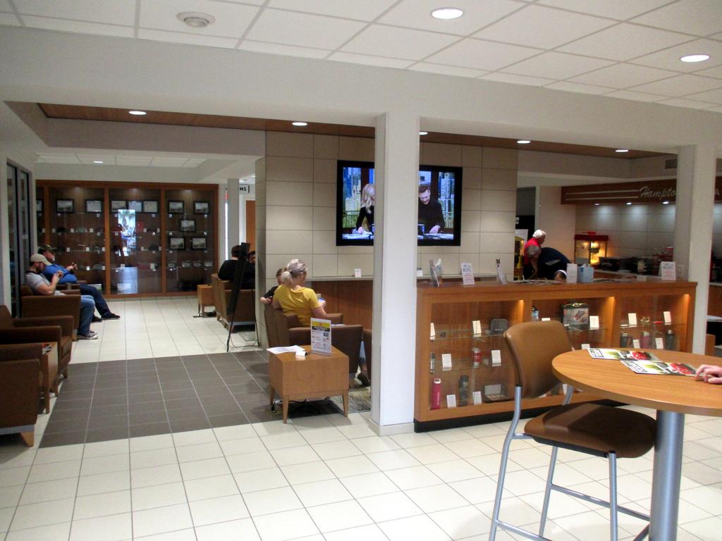 Dealership gallery photo 5