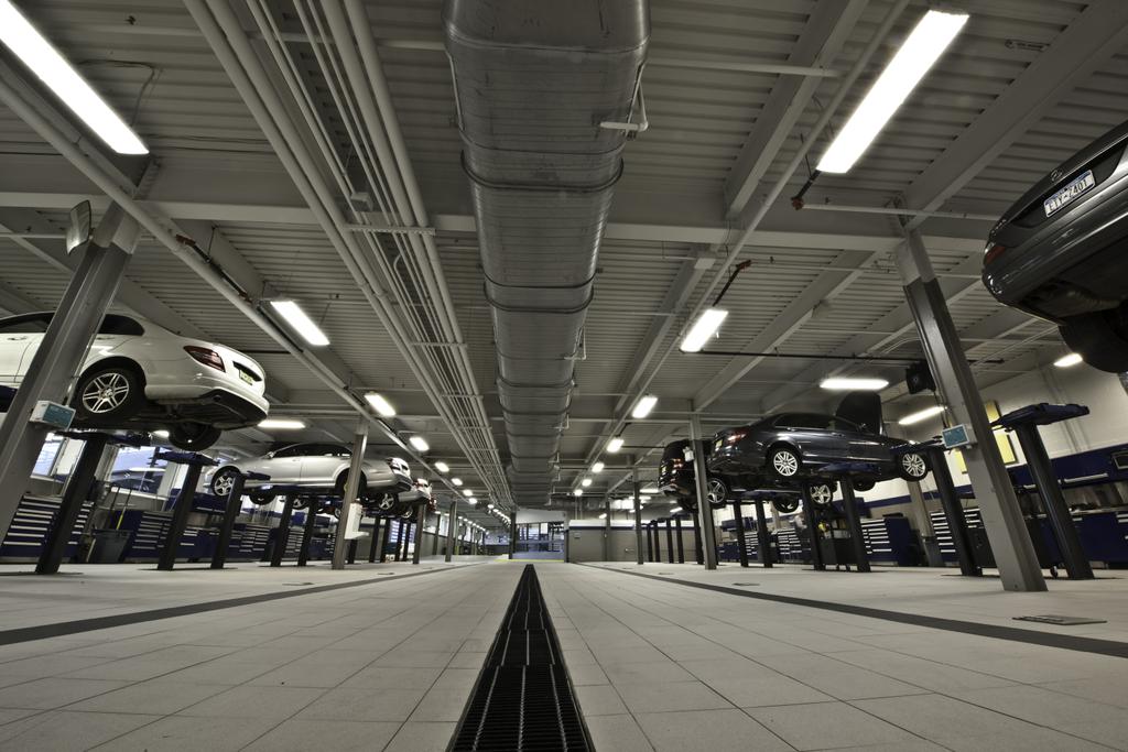 Dealership gallery photo 8