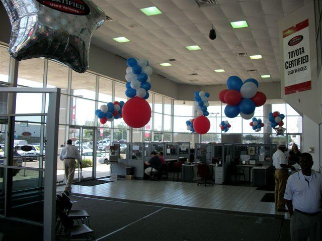 Dealership gallery photo 1