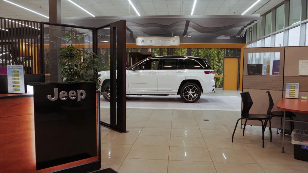 Dealership gallery photo 3