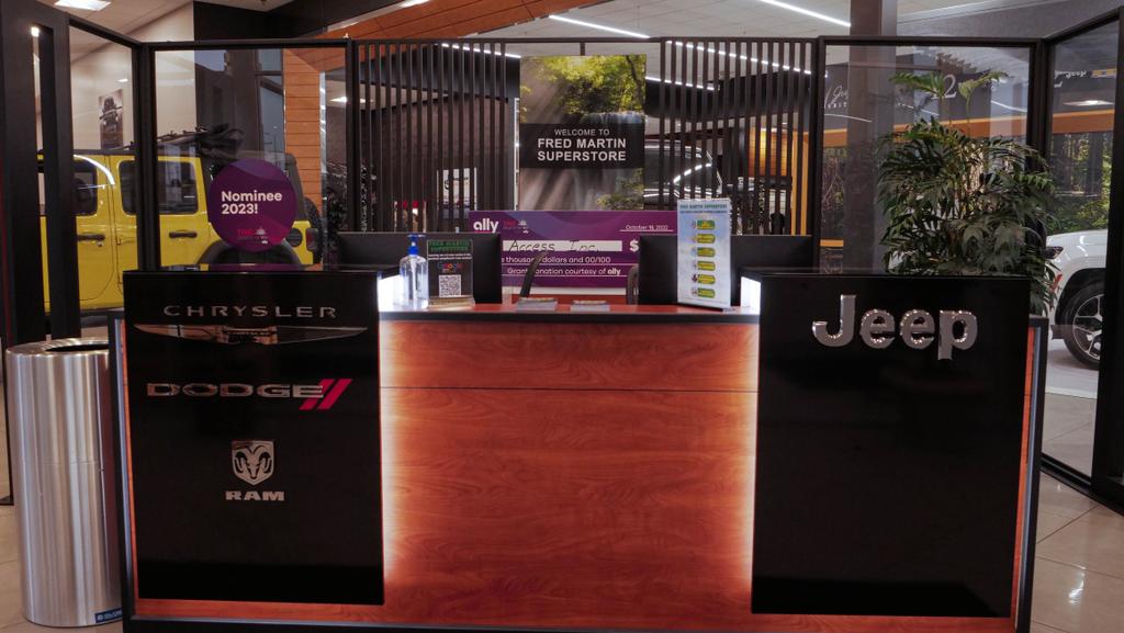 Dealership gallery photo 4