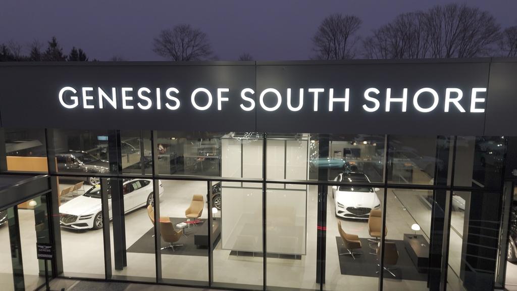 Dealership gallery photo 1