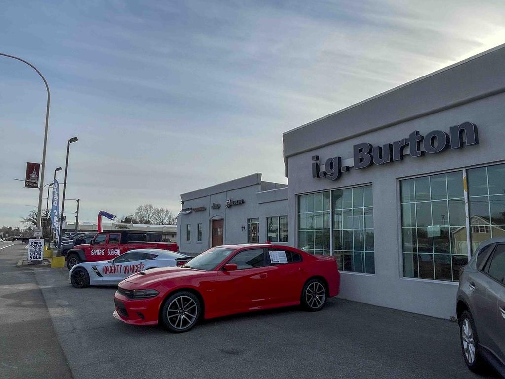 Dealership gallery photo 1