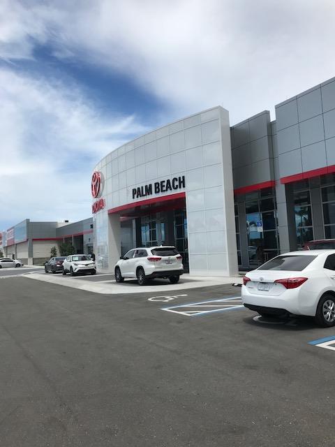 Dealership gallery photo 9