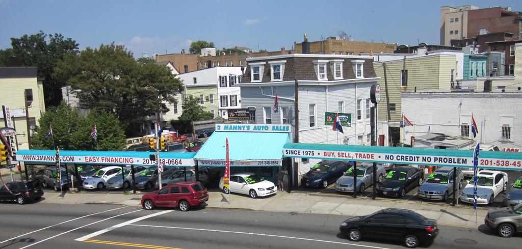 Dealership gallery photo 4