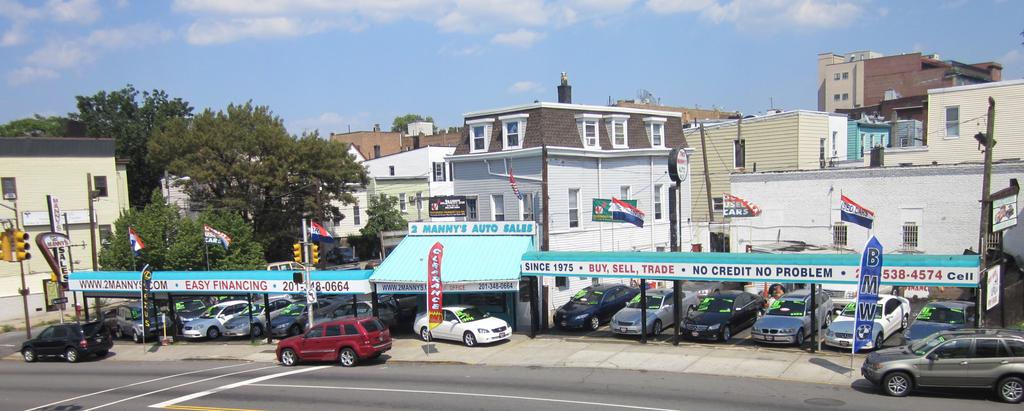 Dealership gallery photo 1