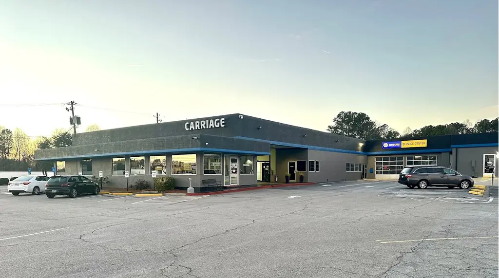 Dealership gallery photo 1