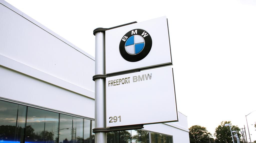 Dealership gallery photo 2