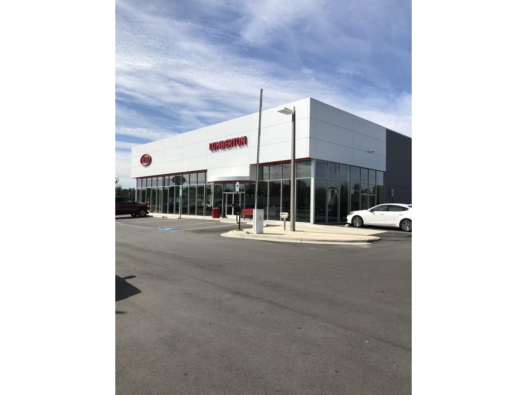 Dealership gallery photo 1
