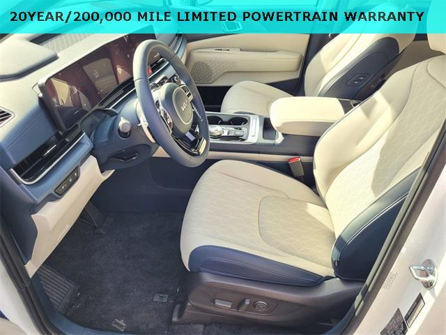 new 2026 Kia Carnival Hybrid car, priced at $42,622