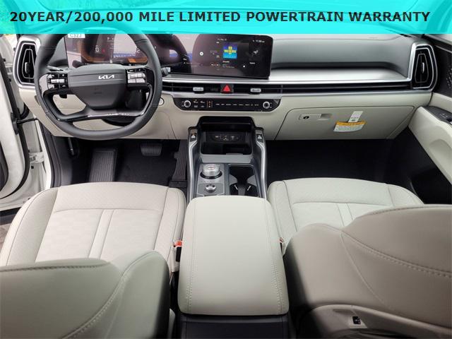 new 2026 Kia Sorento Hybrid car, priced at $38,595