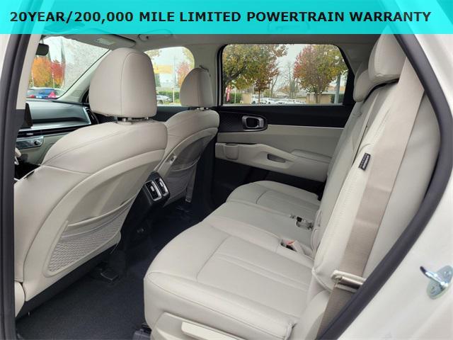 new 2026 Kia Sorento Hybrid car, priced at $38,595