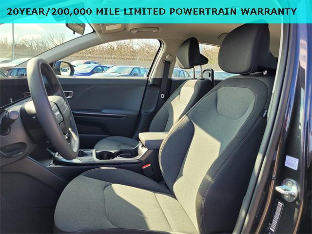 new 2025 Kia K4 car, priced at $23,685