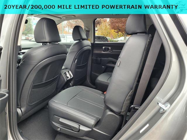 new 2026 Kia Sorento Hybrid car, priced at $40,100