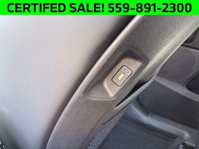used 2025 Kia Sorento car, priced at $33,076