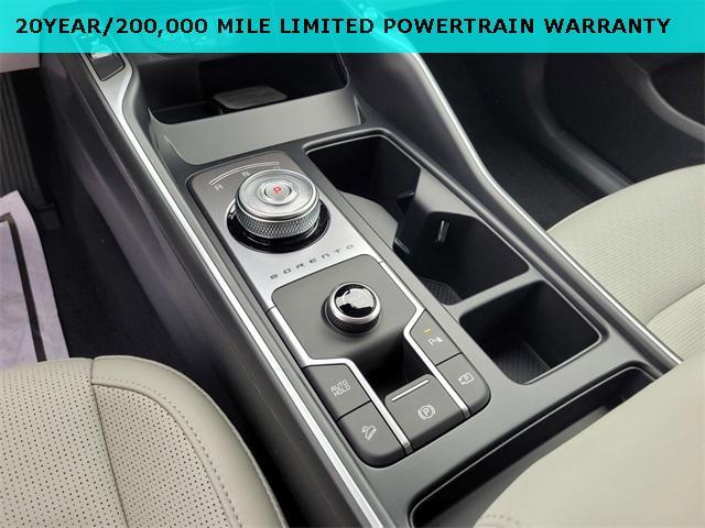 new 2026 Kia Sorento Hybrid car, priced at $38,100
