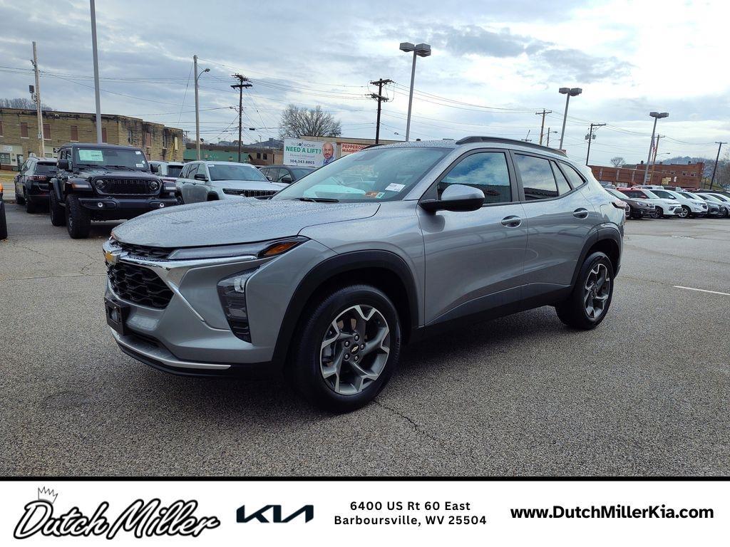 used 2025 Chevrolet Trax car