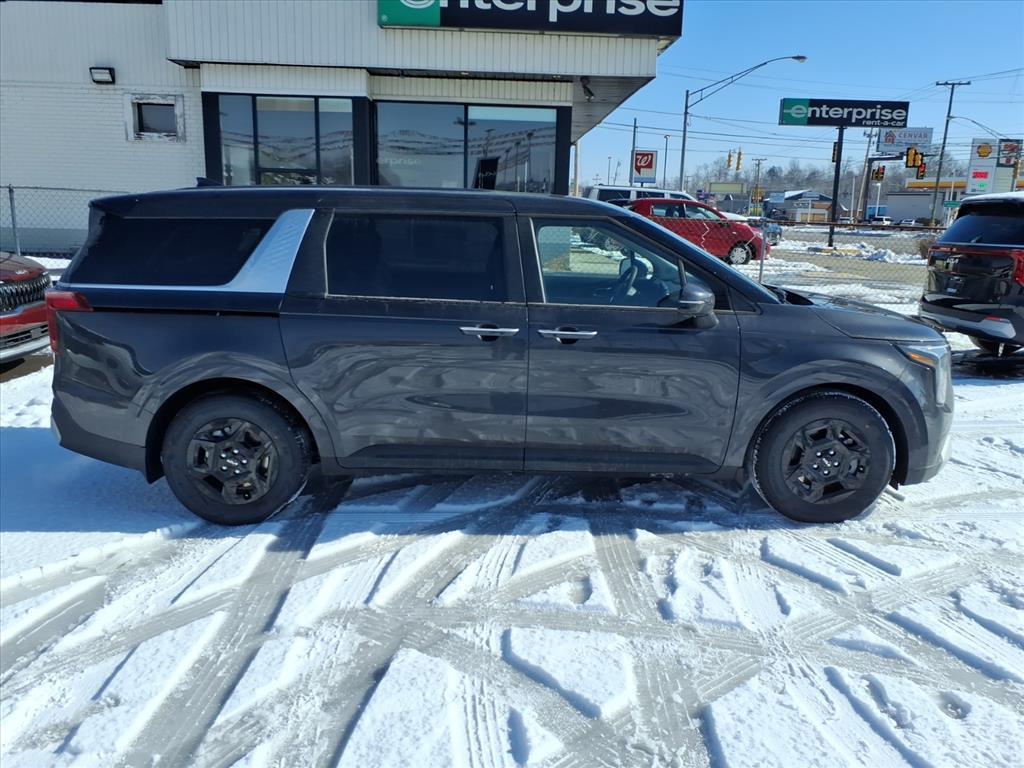 new 2026 Kia Carnival car, priced at $37,433