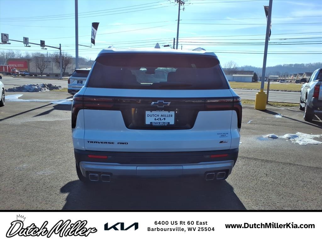 used 2024 Chevrolet Traverse car, priced at $41,632
