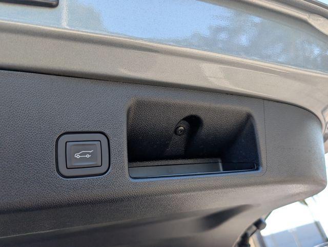 used 2025 Chevrolet Equinox EV car, priced at $28,870