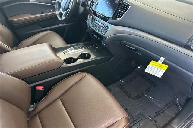 used 2025 Honda Ridgeline car, priced at $35,895