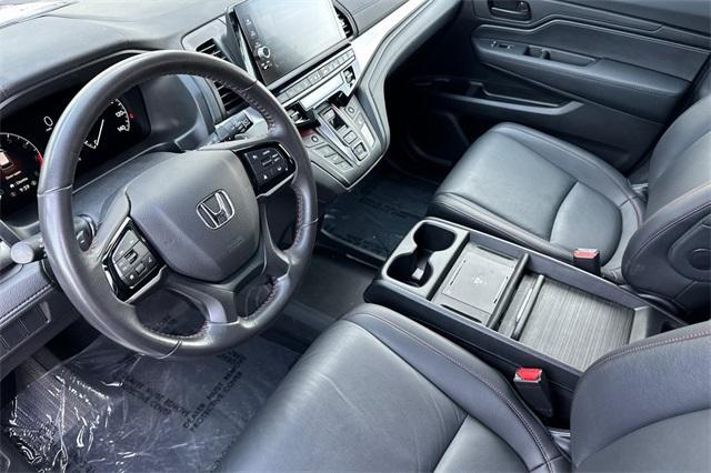used 2025 Honda Odyssey car, priced at $39,695