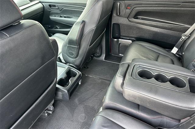 used 2025 Honda Odyssey car, priced at $39,695