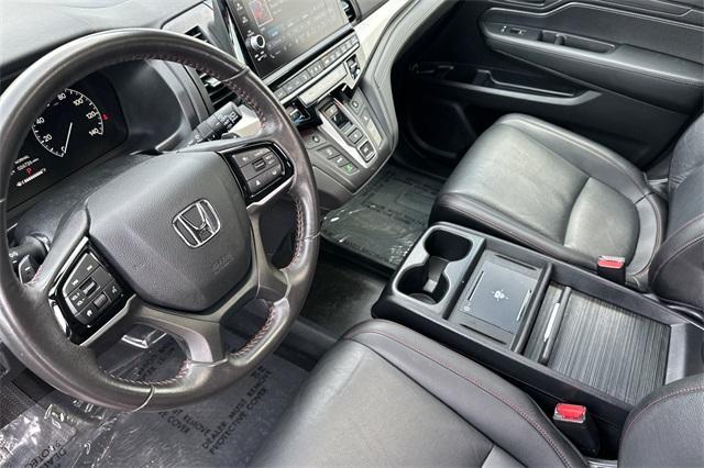 used 2025 Honda Odyssey car, priced at $39,695