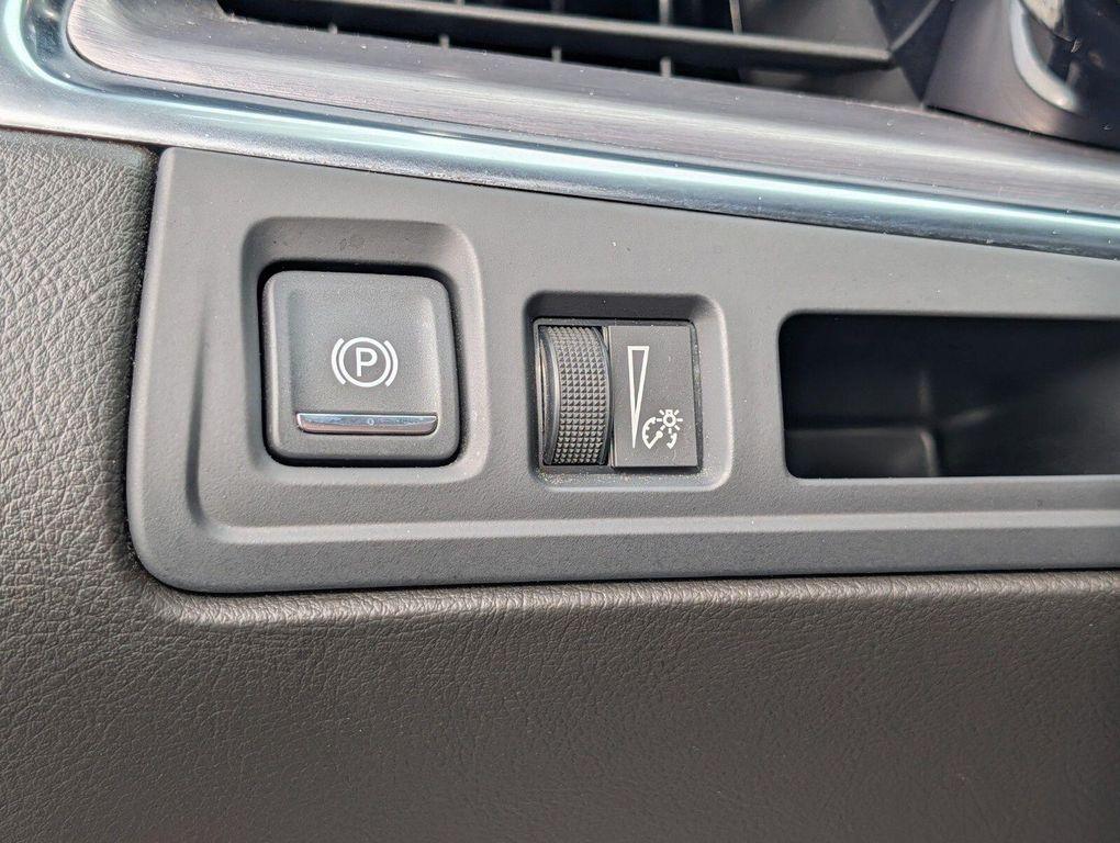 used 2023 Cadillac XT5 car, priced at $26,310