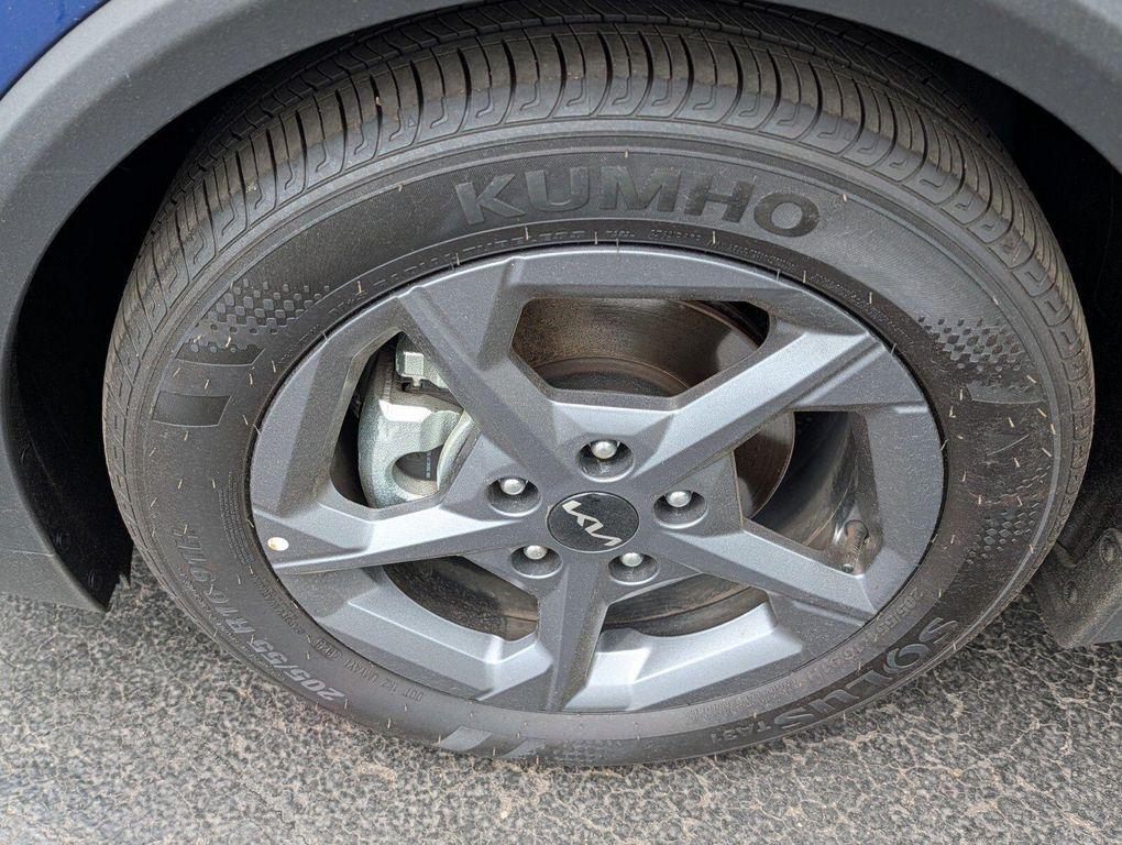 used 2025 Kia K4 car, priced at $21,907
