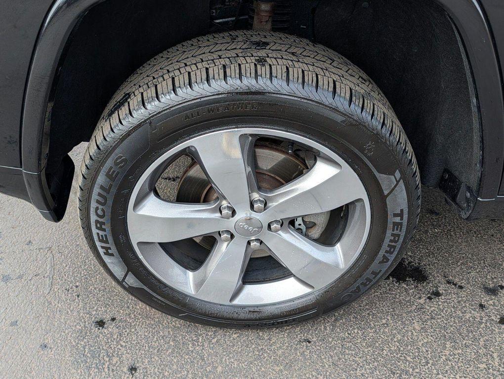 used 2015 Jeep Grand Cherokee car, priced at $16,187