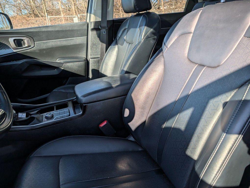 used 2021 Kia Sorento car, priced at $22,394