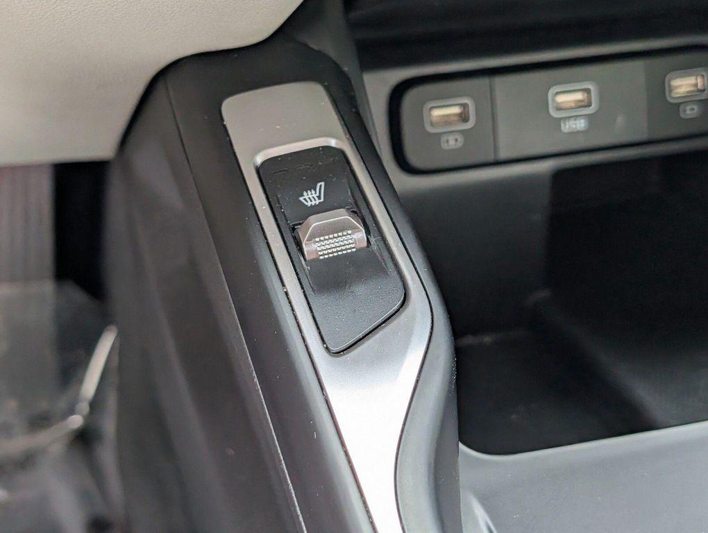 used 2022 Kia Sorento car, priced at $23,110