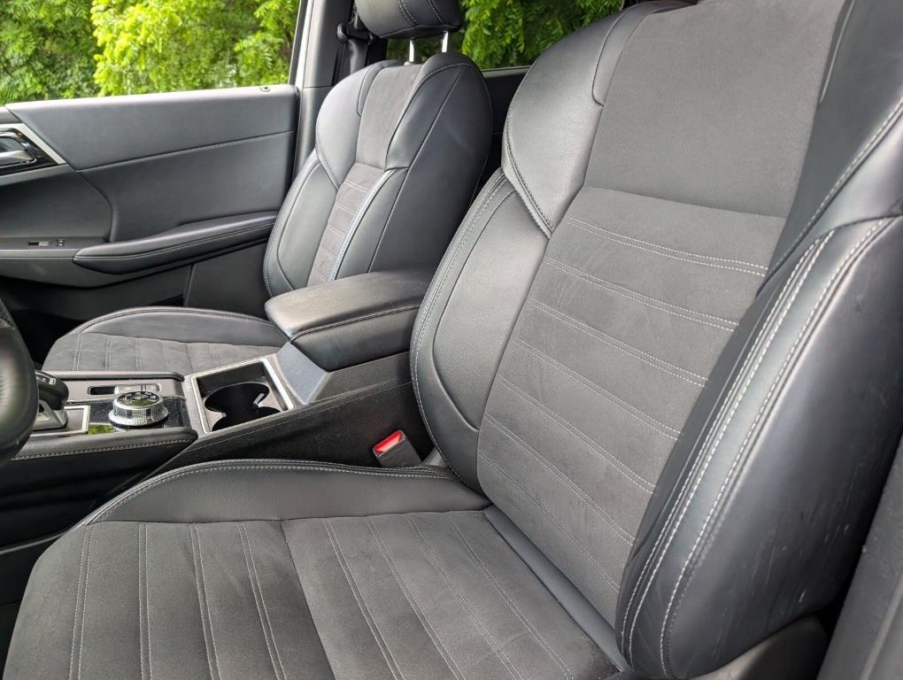 used 2024 Mitsubishi Outlander car, priced at $24,310