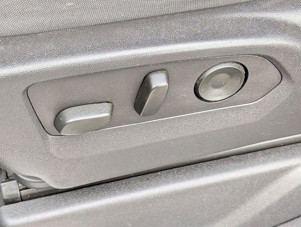 used 2023 Chevrolet Silverado 1500 car, priced at $35,883