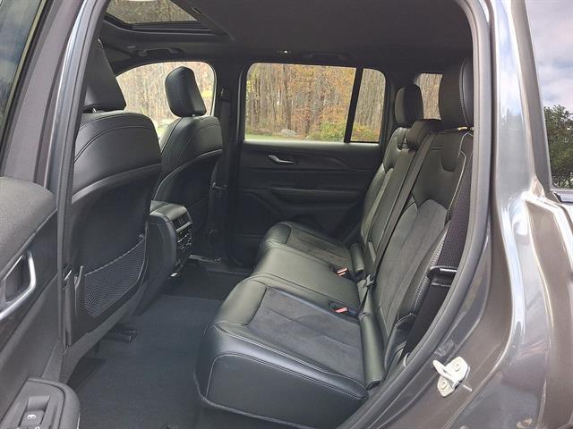 used 2024 Jeep Grand Cherokee car, priced at $35,888