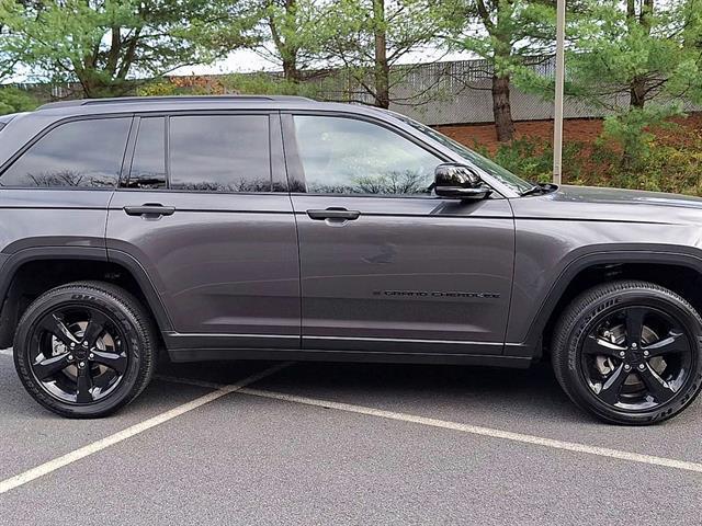 used 2024 Jeep Grand Cherokee car, priced at $35,888