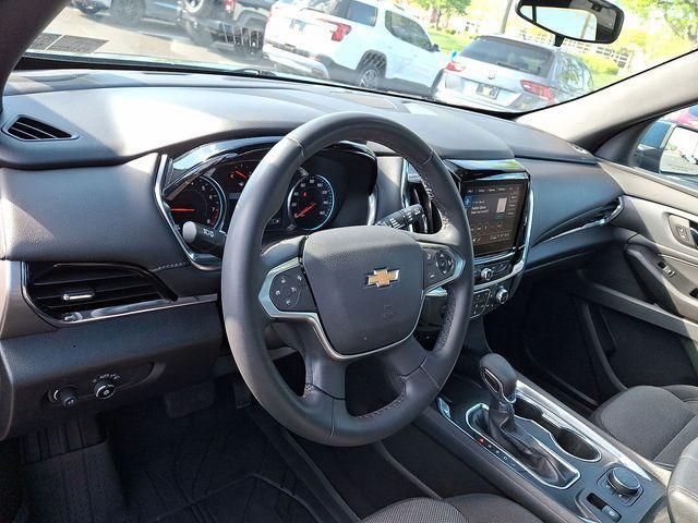 used 2023 Chevrolet Traverse car