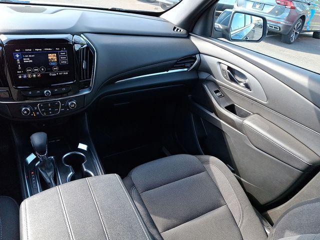 used 2023 Chevrolet Traverse car
