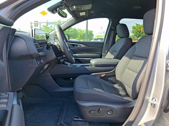new 2026 Chevrolet Traverse car, priced at $46,740