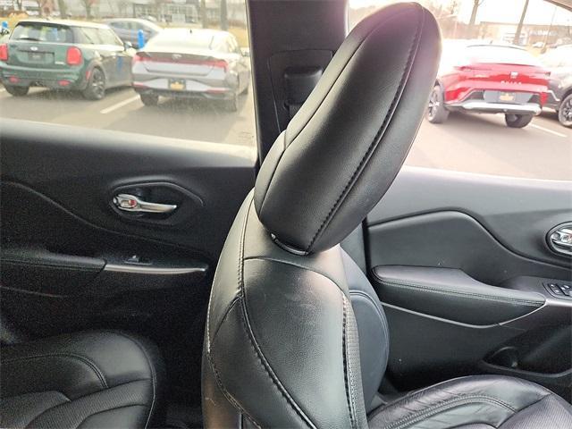 used 2019 Jeep Cherokee car, priced at $18,998