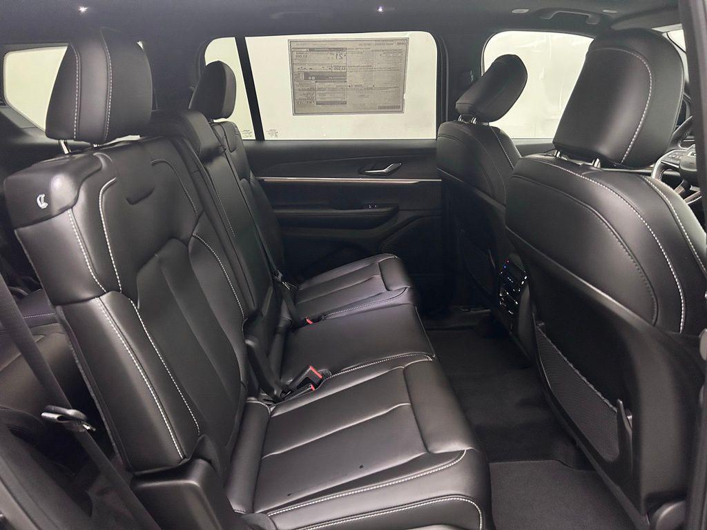 new 2025 Jeep Grand Cherokee L car, priced at $45,617